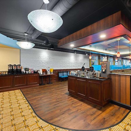La Quinta Inn And Suites By Wyndham At Watiki Waterpark Rapid City Luaran gambar