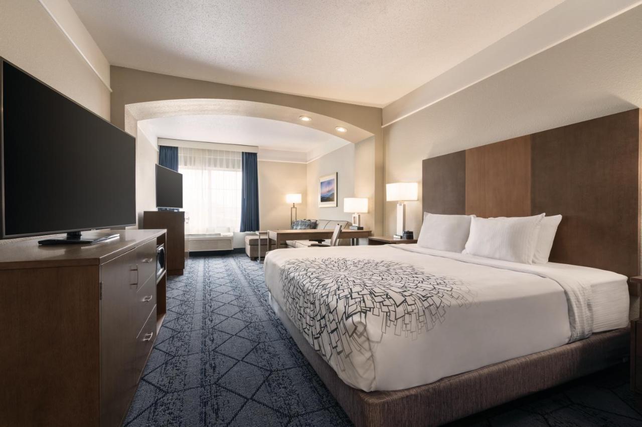 La Quinta Inn And Suites By Wyndham At Watiki Waterpark Rapid City Luaran gambar