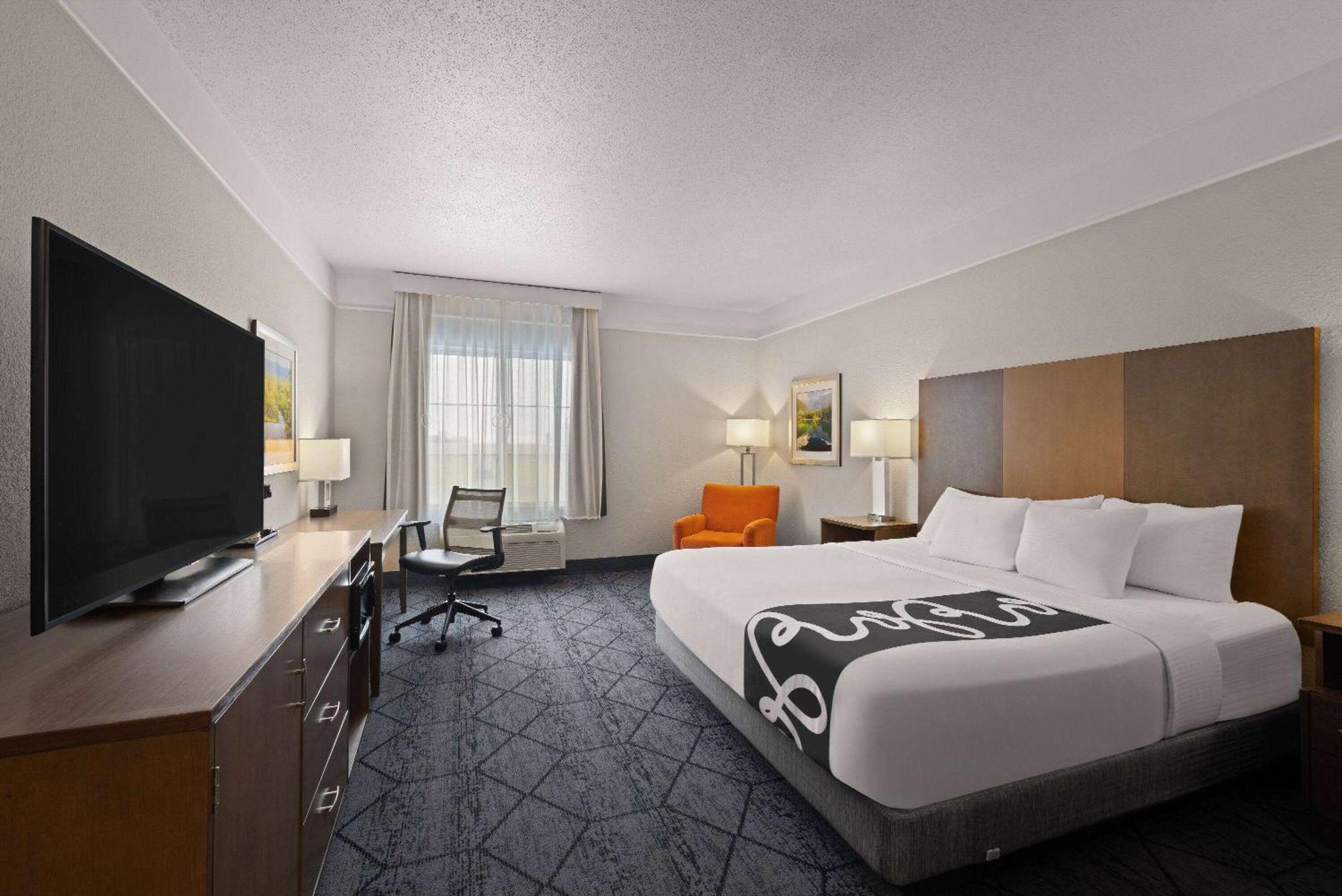 La Quinta Inn And Suites By Wyndham At Watiki Waterpark Rapid City Luaran gambar