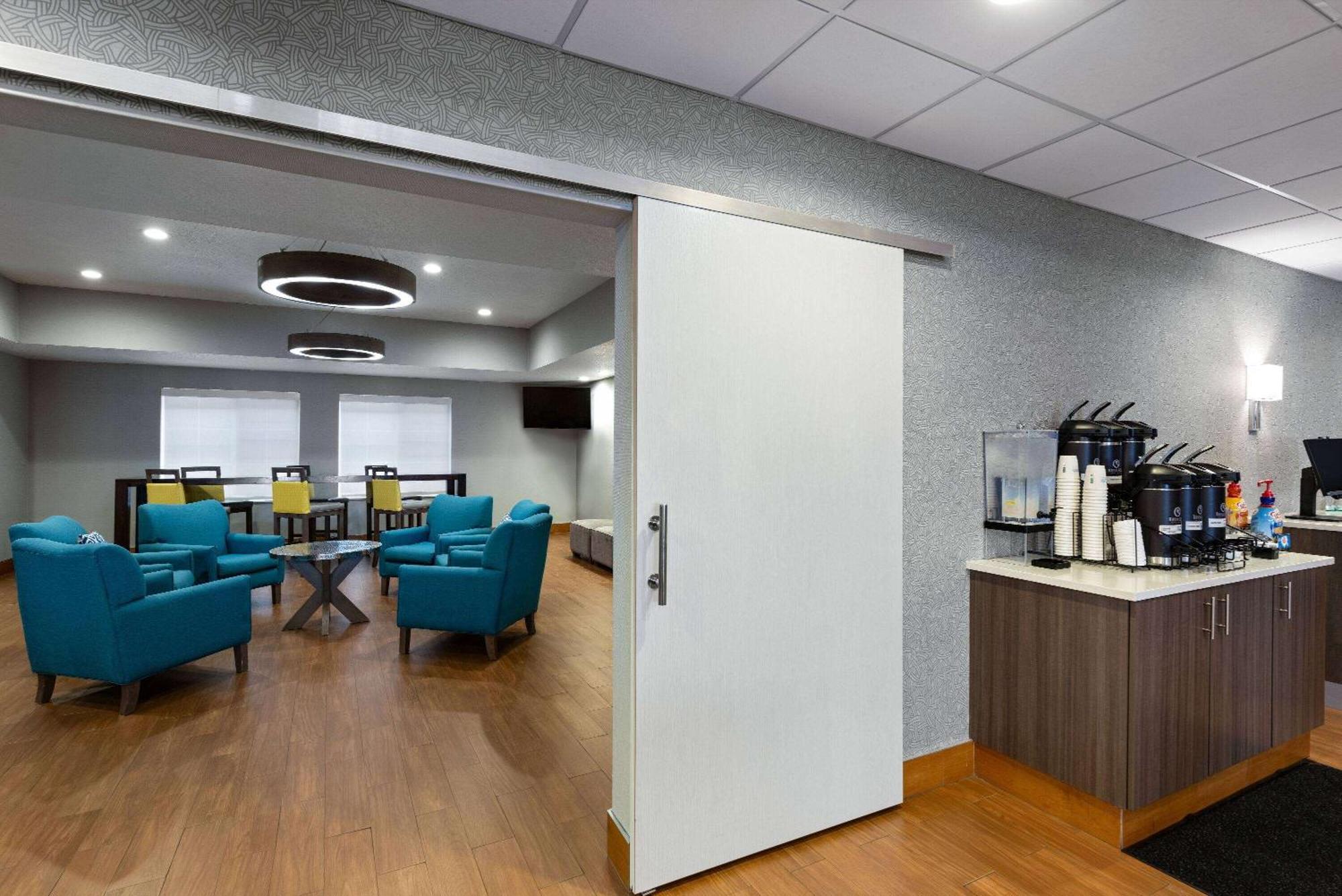 La Quinta Inn And Suites By Wyndham At Watiki Waterpark Rapid City Luaran gambar