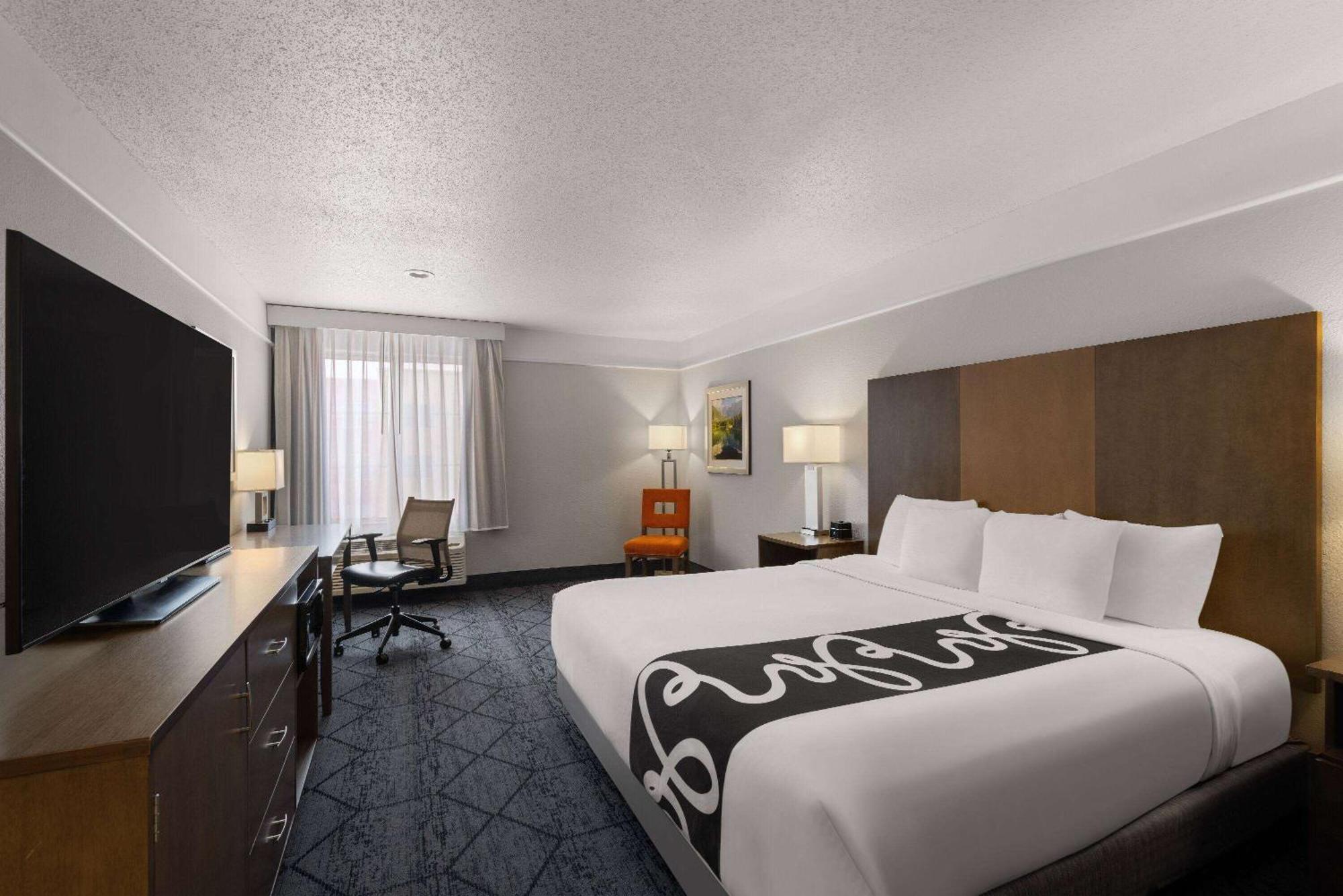 La Quinta Inn And Suites By Wyndham At Watiki Waterpark Rapid City Luaran gambar
