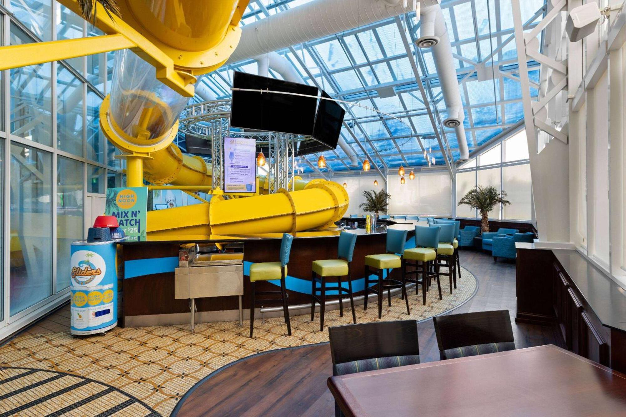 La Quinta Inn And Suites By Wyndham At Watiki Waterpark Rapid City Luaran gambar