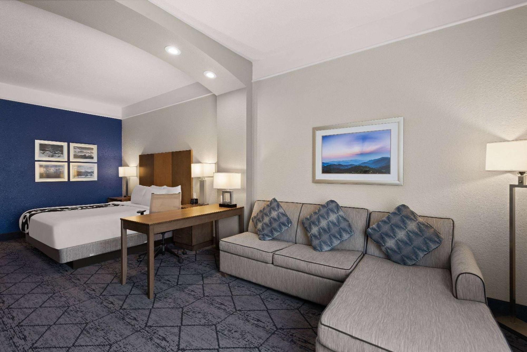 La Quinta Inn And Suites By Wyndham At Watiki Waterpark Rapid City Luaran gambar