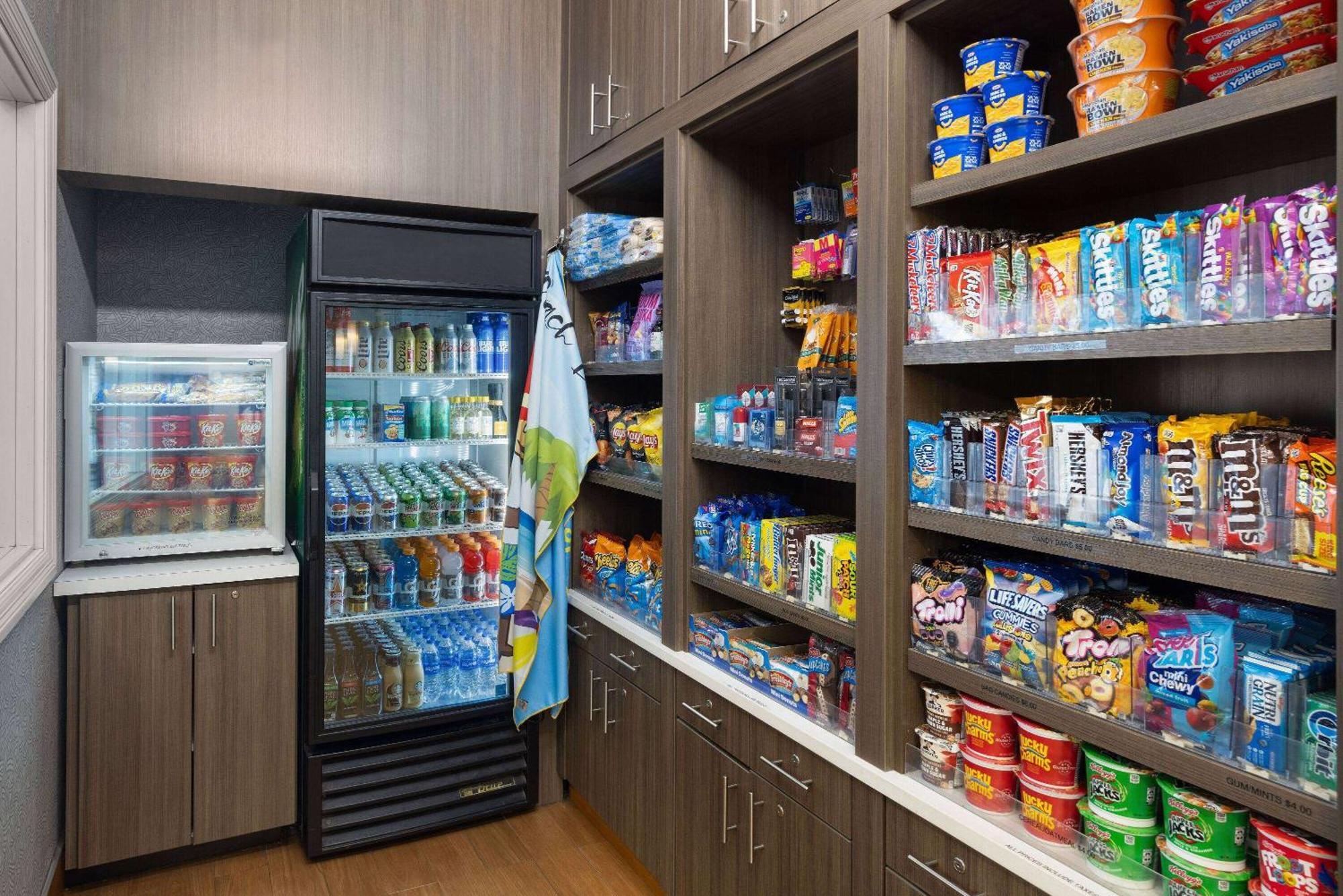 La Quinta Inn And Suites By Wyndham At Watiki Waterpark Rapid City Luaran gambar