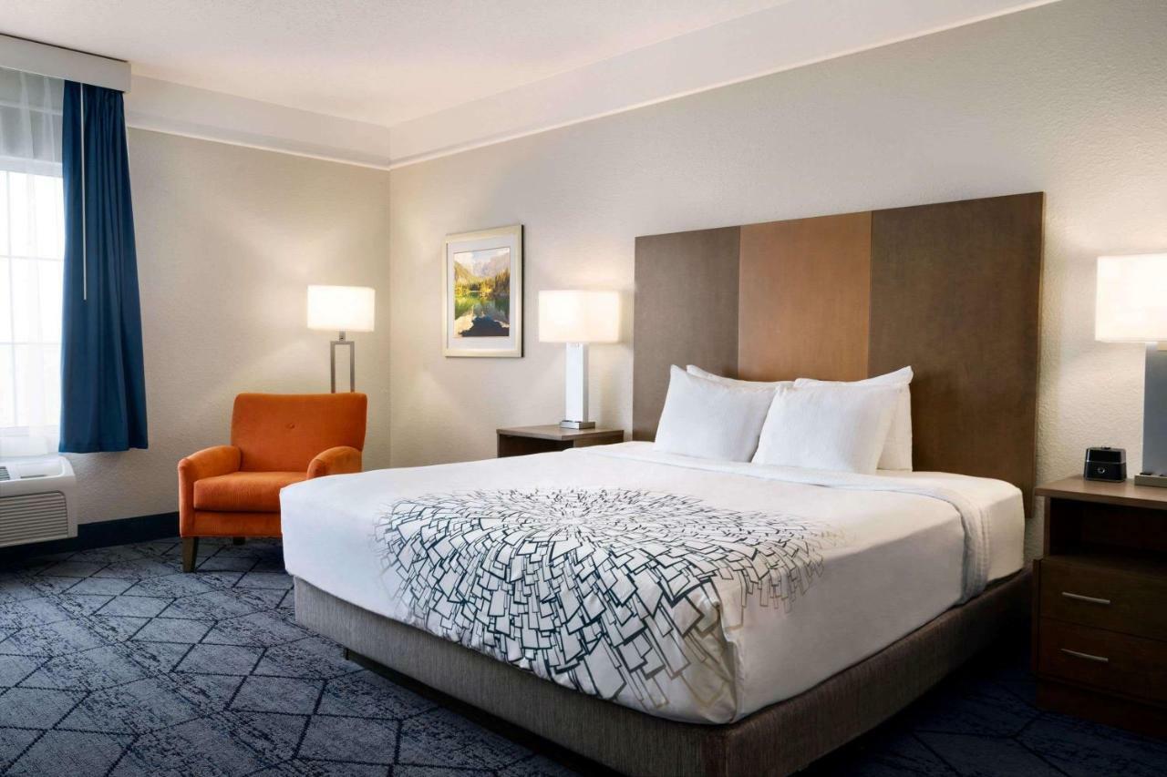 La Quinta Inn And Suites By Wyndham At Watiki Waterpark Rapid City Luaran gambar